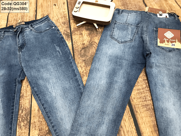 Tuyển ctv bán quần jean dài nữ màu xanh xước nhẹ