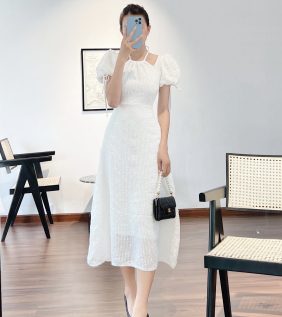 Đầm maxi màu trắng cổ yếm vải ren bi tay nơ - VD5650