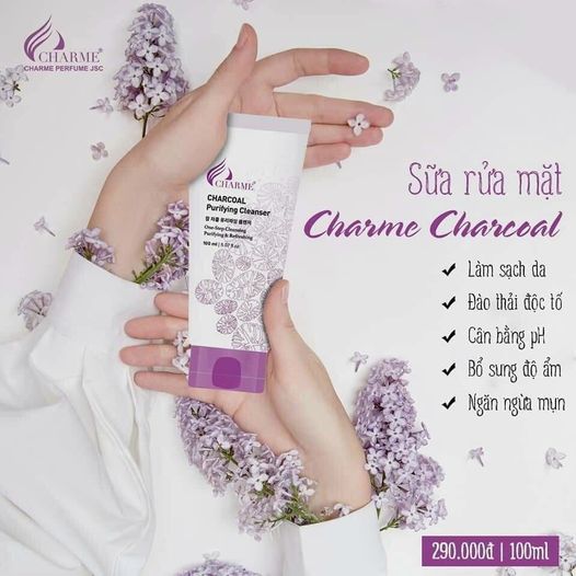 Bạn sợ da khô sau khi rửa mặt? Hãy mua ngay sữa rửa mặt than hoạt tính Charme Charcoal Purifying Cleanser